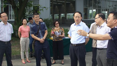 溫江區區長(cháng)一行來(lái)永亨溫江海峽科技園智造基地參觀(guān)指導